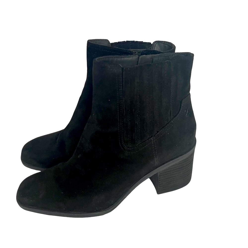 ZODIAC Larsen Black Suede Bootie Boots with Chunky Block Heels. Size 9.5